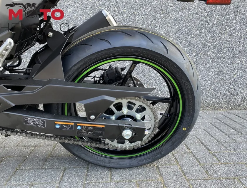 Kawasaki Z7 HYBRID