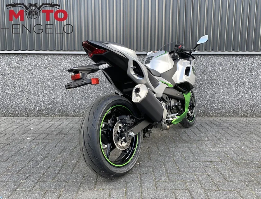 Kawasaki NINJA 7 HYBRID