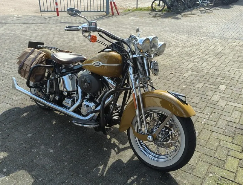 Harley-Davidson FLSTSI HERITAGE SPRINGER