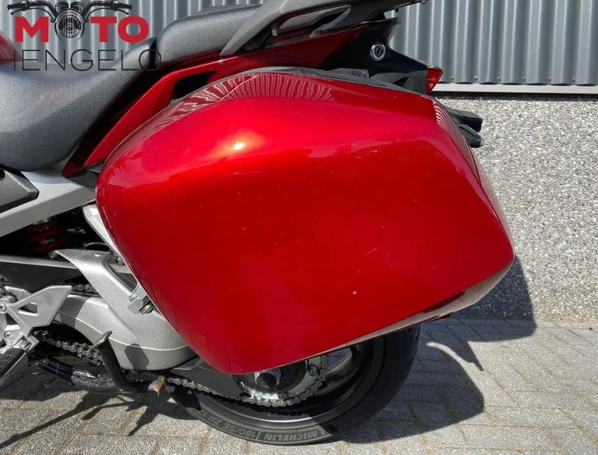 Honda VFR 800 X CROSSRUNNER