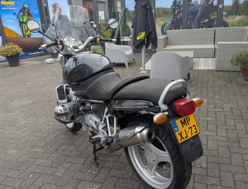 BMW R1100R