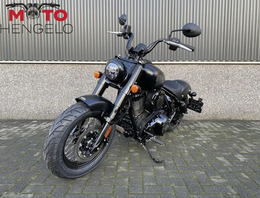 Indian CHIEF BOBBER DARK HORSE