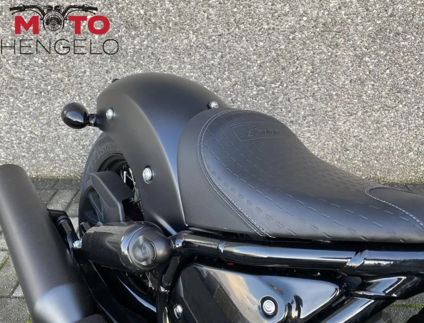 Indian CHIEF BOBBER DARK HORSE