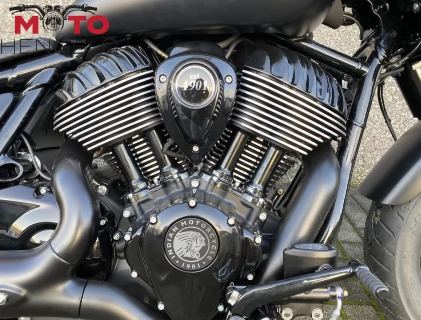 Indian CHIEF BOBBER DARK HORSE