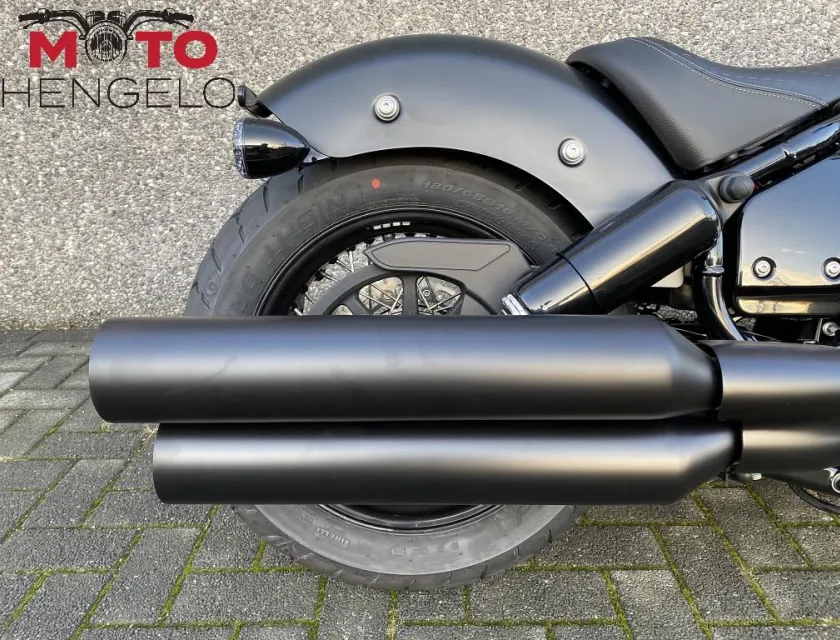 Indian CHIEF BOBBER DARK HORSE
