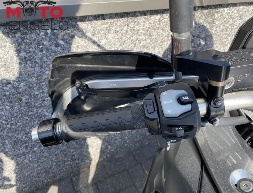 Suzuki V-STROM 1000 XTA
