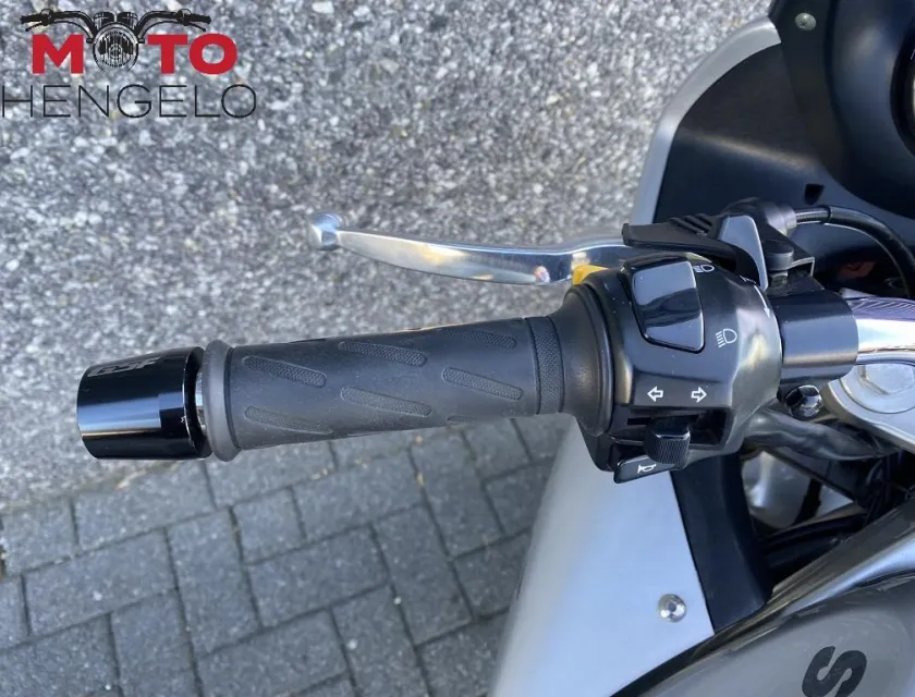 Suzuki GSF600 BANDIT S