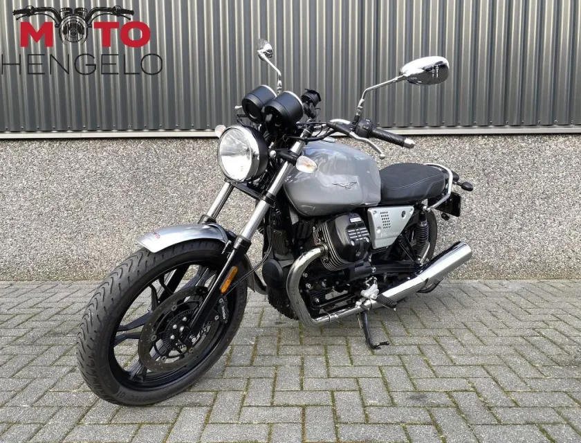 Moto Guzzi V7 III MILANO