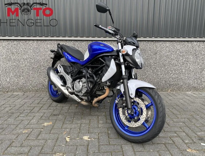 Suzuki GLADIUS ABS