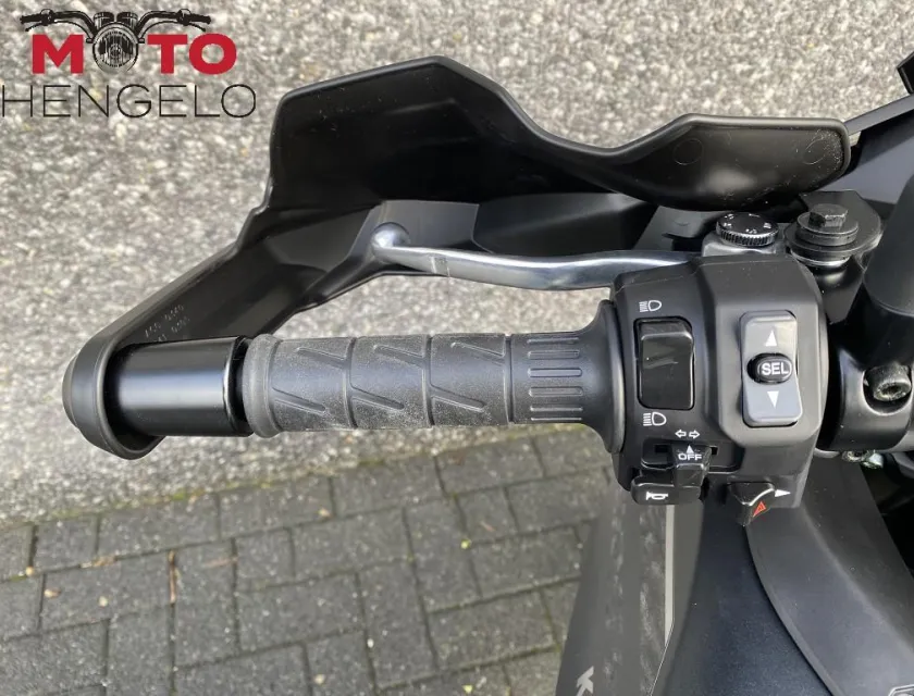 Kawasaki VERSYS 650 GRAND TOURER