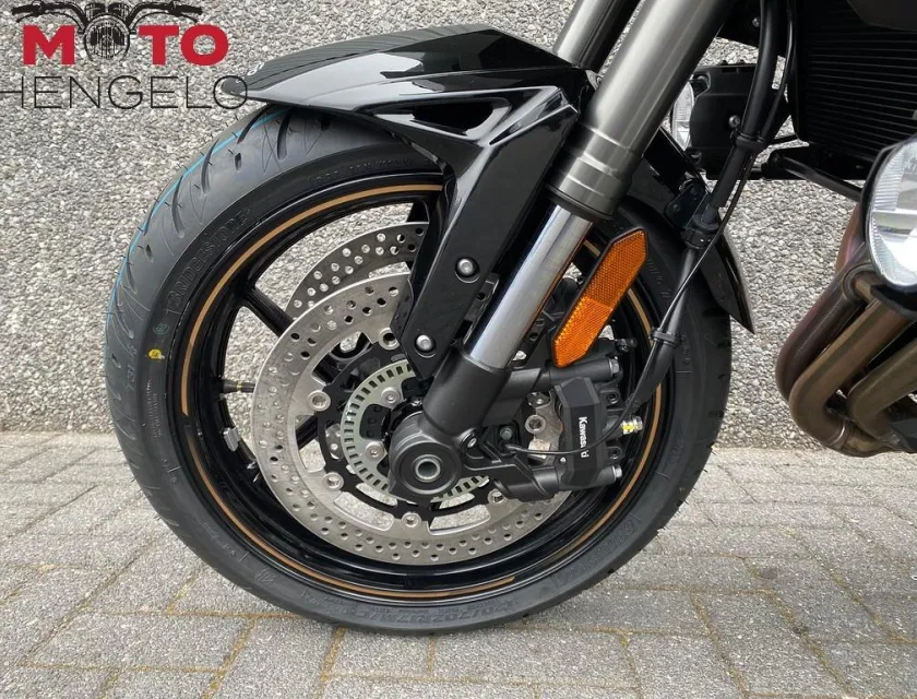 Kawasaki VERSYS 1100 SE GRAND TOURER