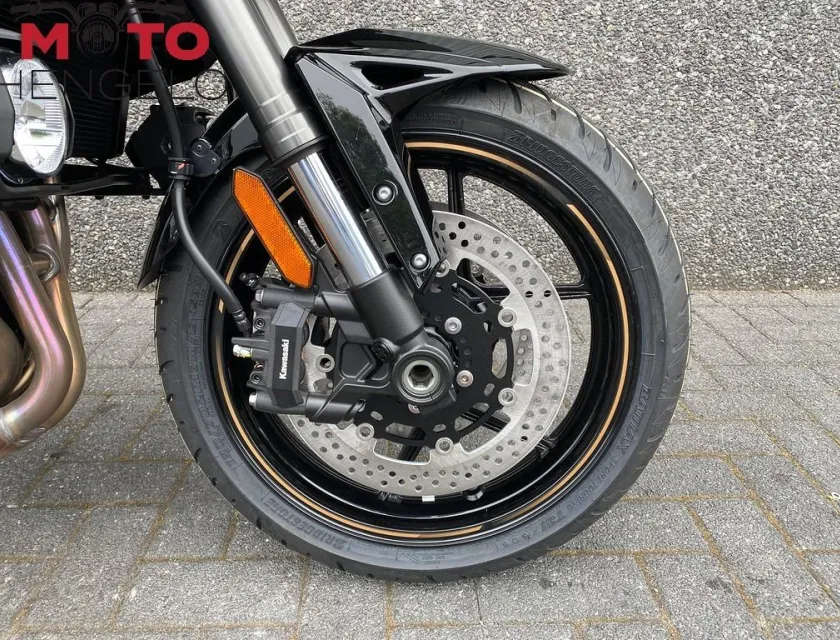 Kawasaki VERSYS 1100 SE GRAND TOURER