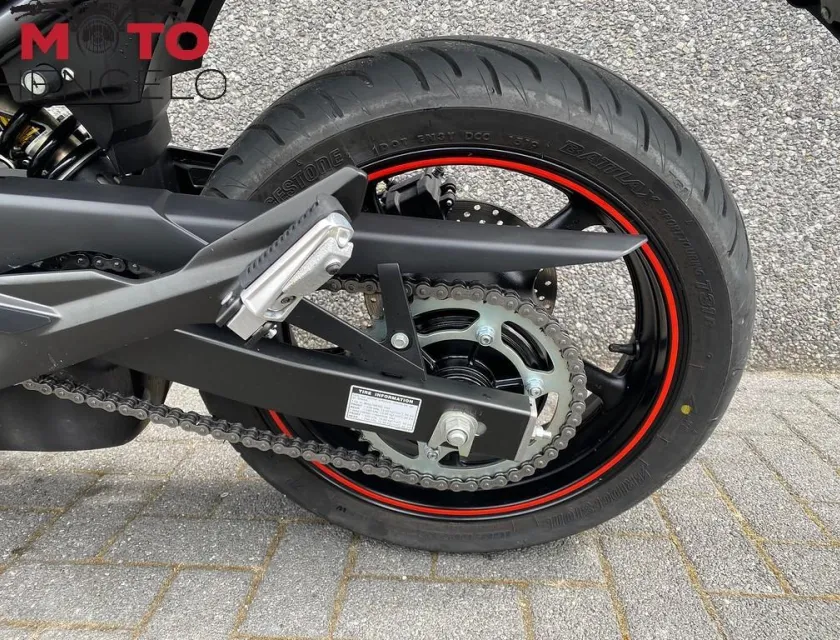 Yamaha XJ6