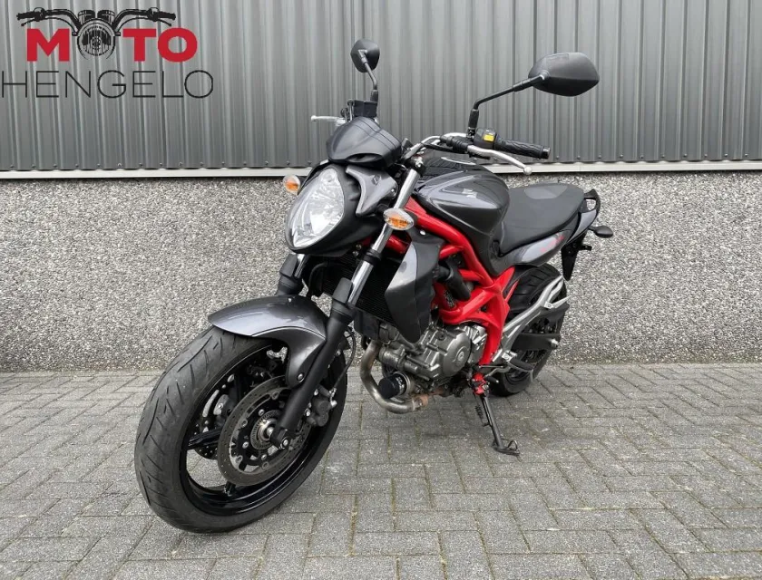 Suzuki GLADIUS ABS