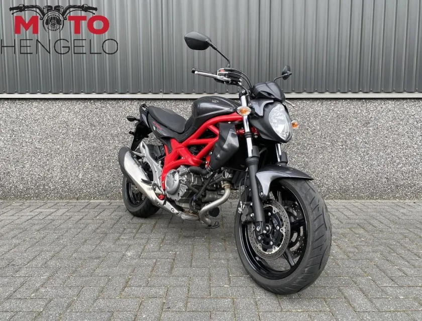 Suzuki GLADIUS ABS