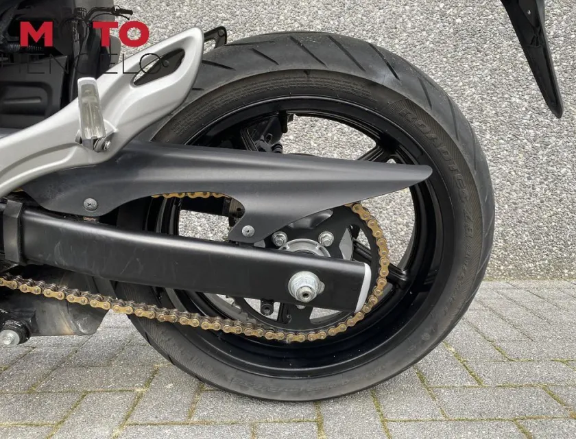 Suzuki GLADIUS ABS