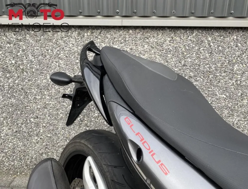 Suzuki GLADIUS ABS