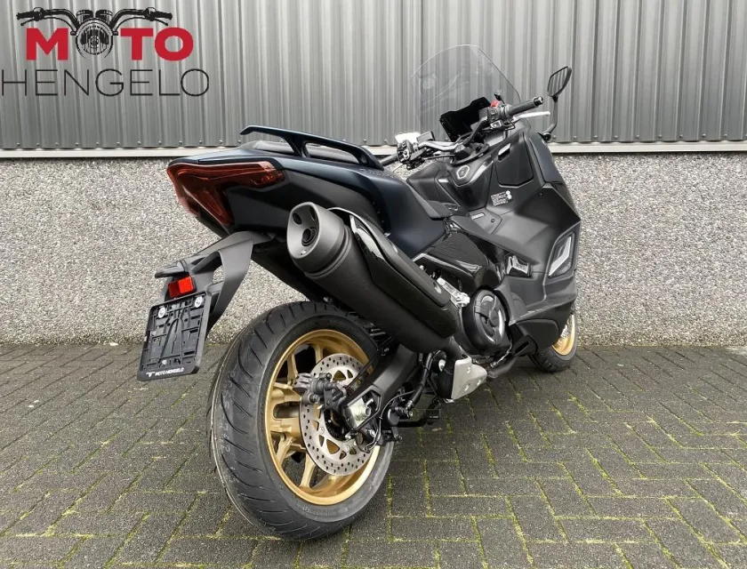 Yamaha T-MAX TECH MAX XP500A DX