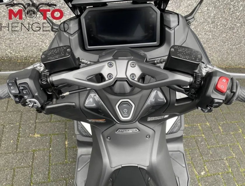 Yamaha T-MAX TECH MAX XP500A DX