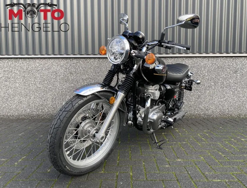 Kawasaki W800
