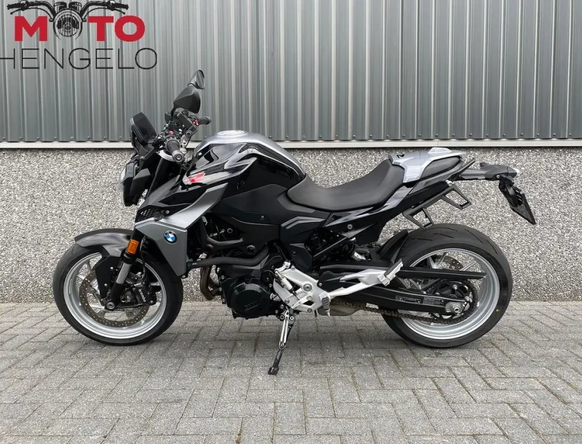 BMW F 900 R