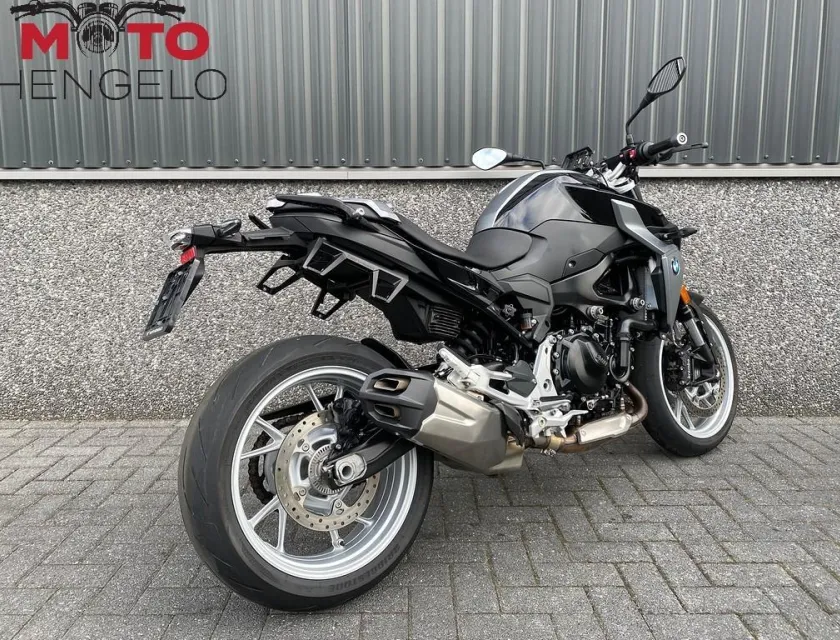 BMW F 900 R