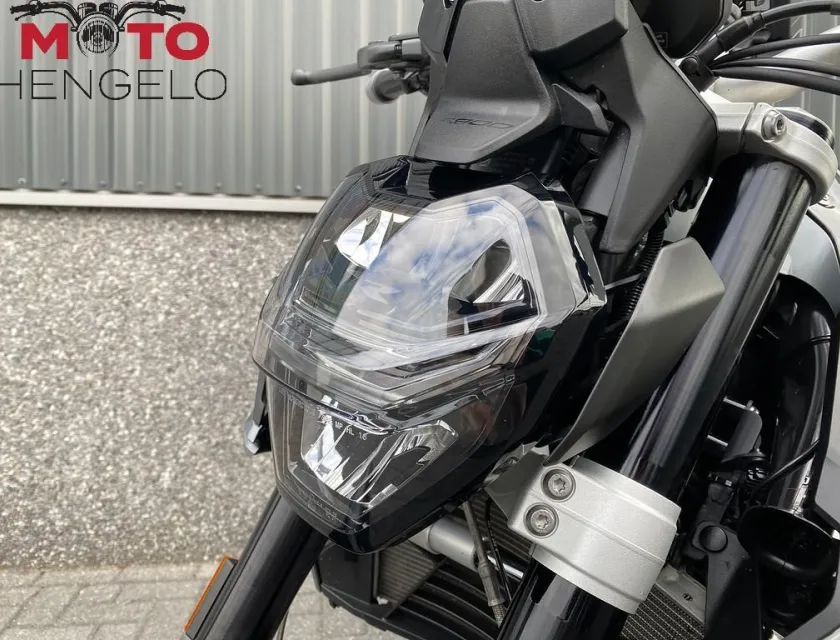 BMW F 900 R