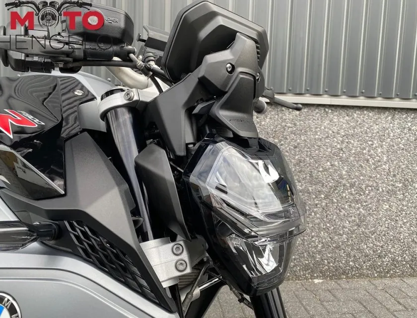 BMW F 900 R