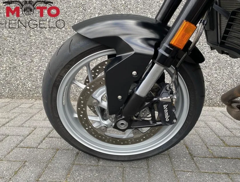BMW F 900 R