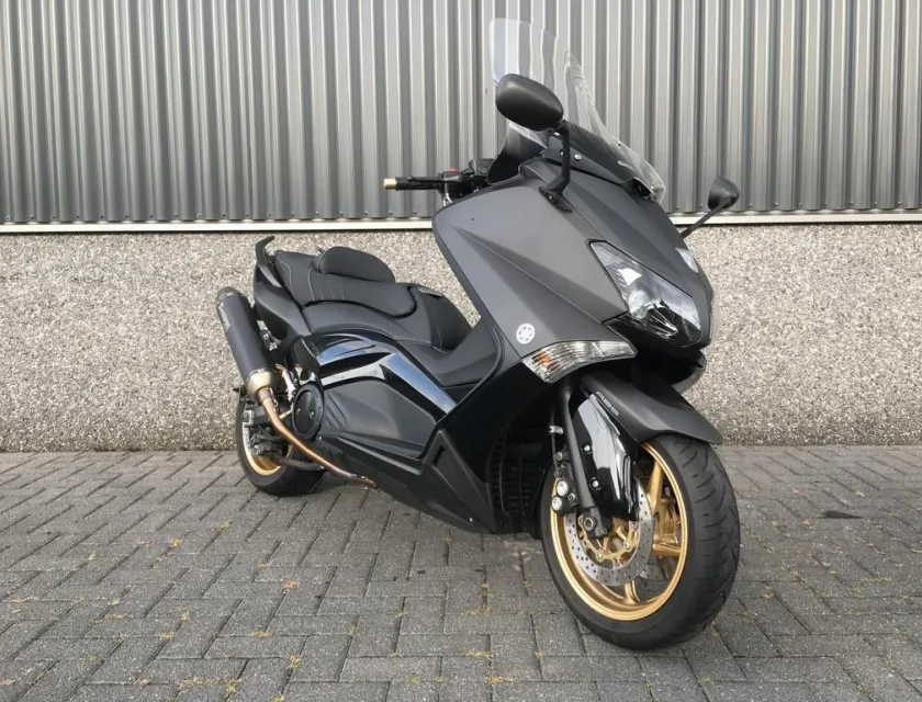 Yamaha TMAX BLACK MAX