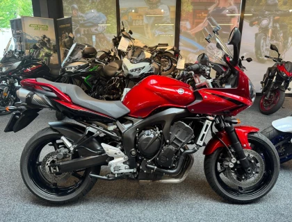Yamaha FZ6 FAZER S2