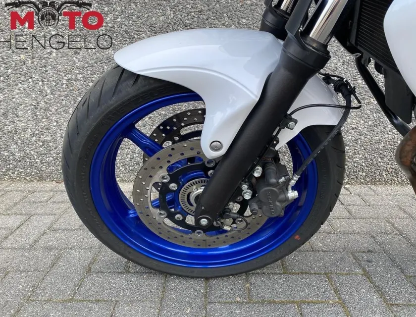 Suzuki GLADIUS ABS