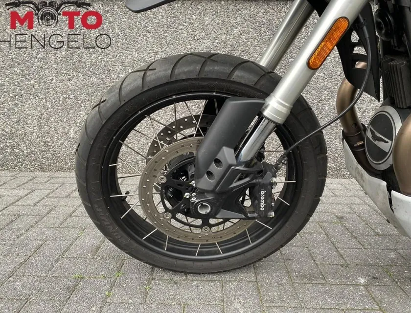 Moto Guzzi V85 TT
