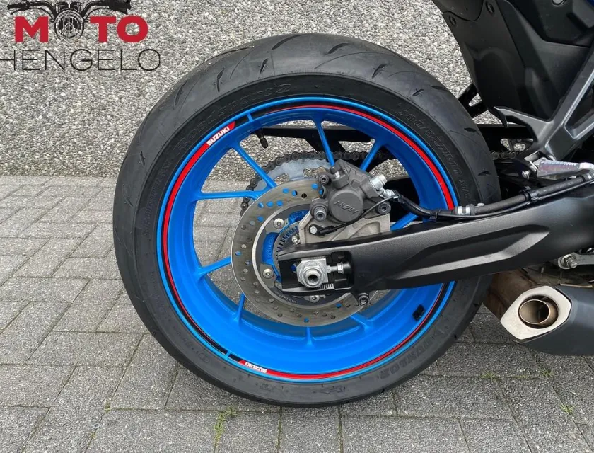 Suzuki GSX-8S