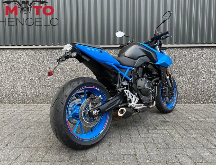 Suzuki GSX-8S