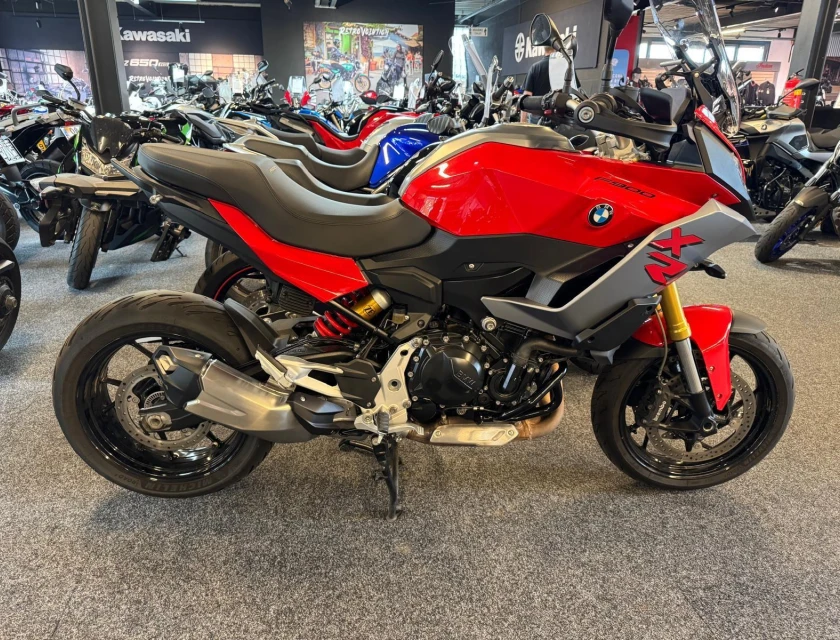 BMW F 900 XR