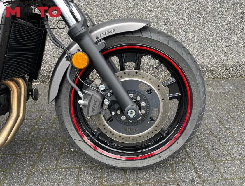 Kawasaki VULCAN S PERFORMANCE
