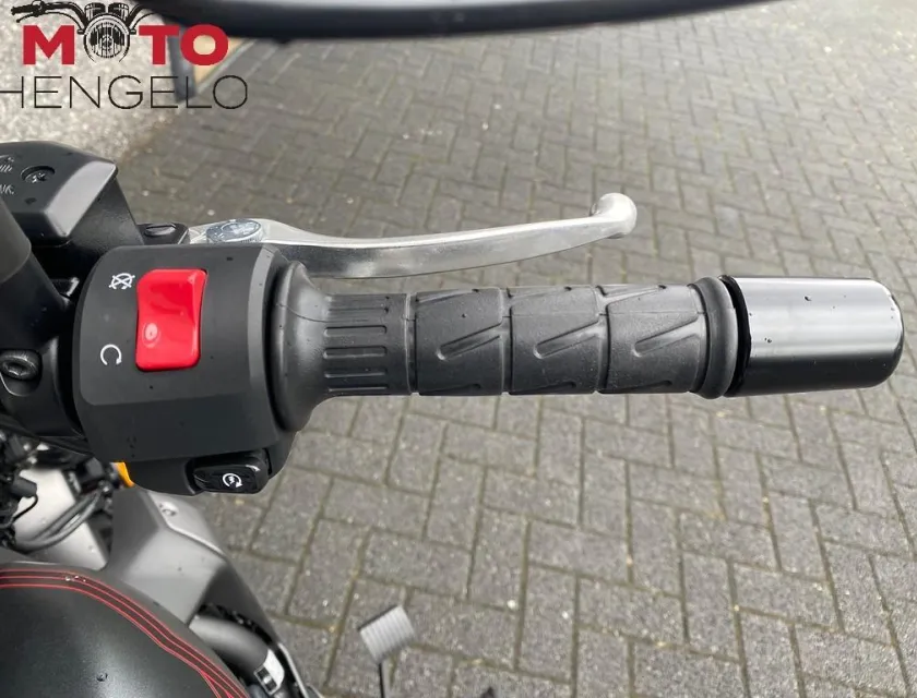 Kawasaki VULCAN S PERFORMANCE