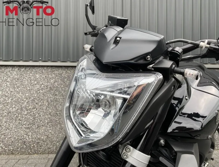 Yamaha FZ1