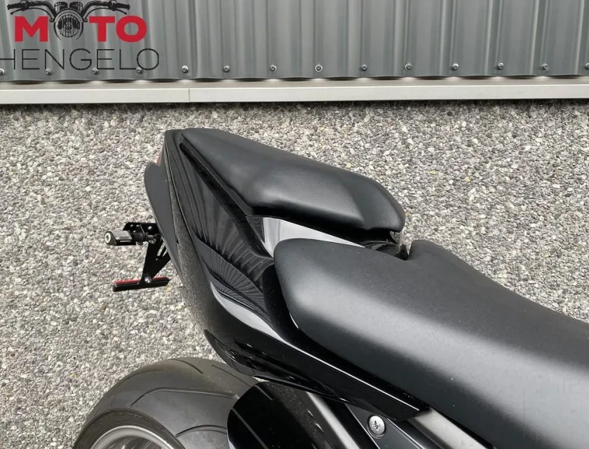 Yamaha FZ1
