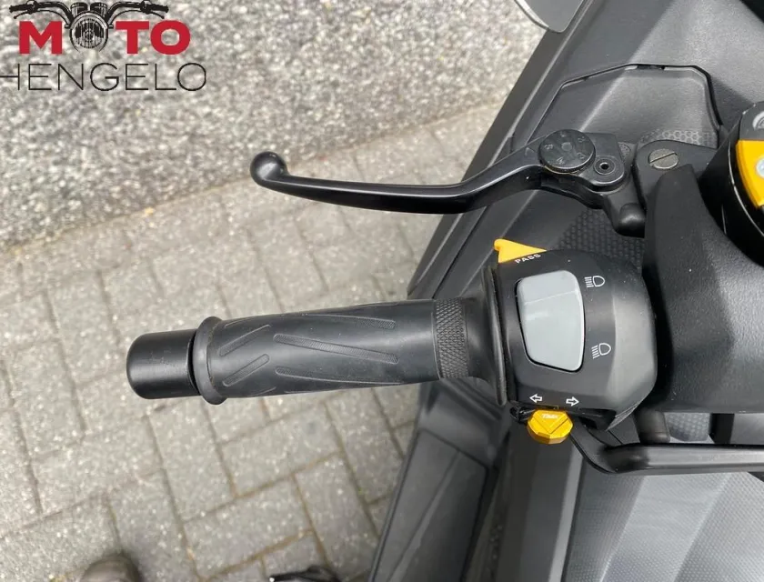 Yamaha TMAX BLACK MAX