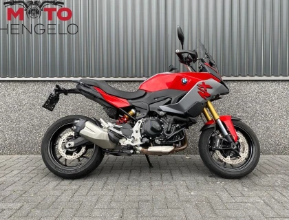 BMW F 900 XR