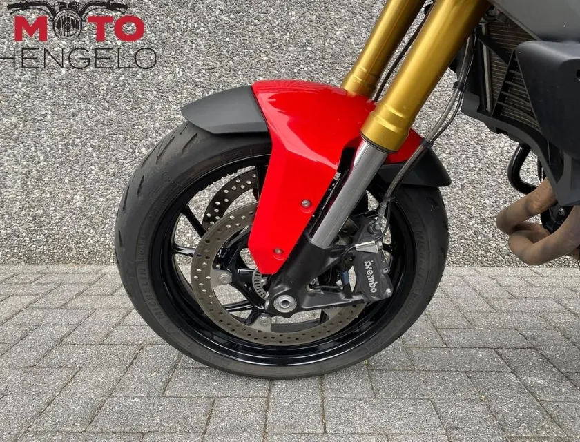 BMW F 900 XR