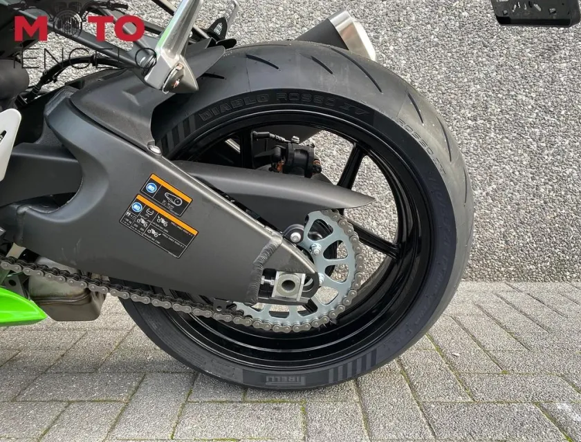 Kawasaki NINJA ZX-6R