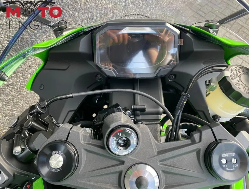 Kawasaki NINJA ZX-6R
