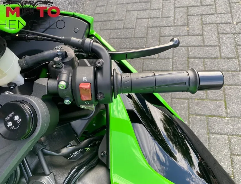 Kawasaki NINJA ZX-6R